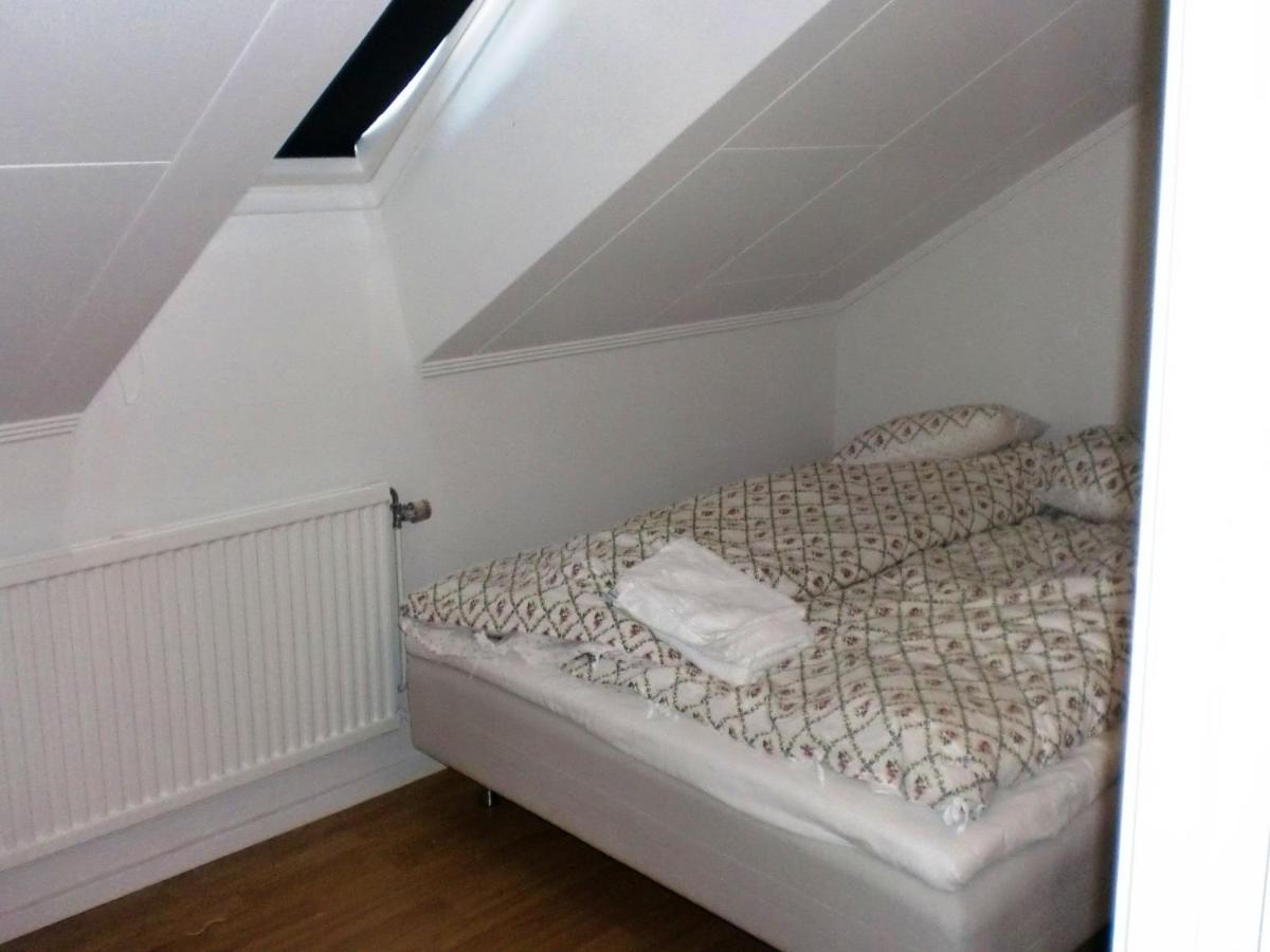 Trollhaettans Bed And Breakfast Стая снимка