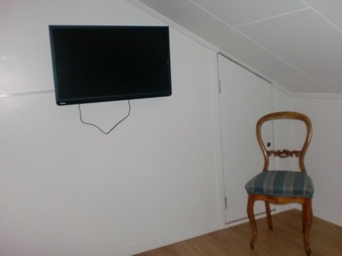Trollhaettans Bed And Breakfast Стая снимка